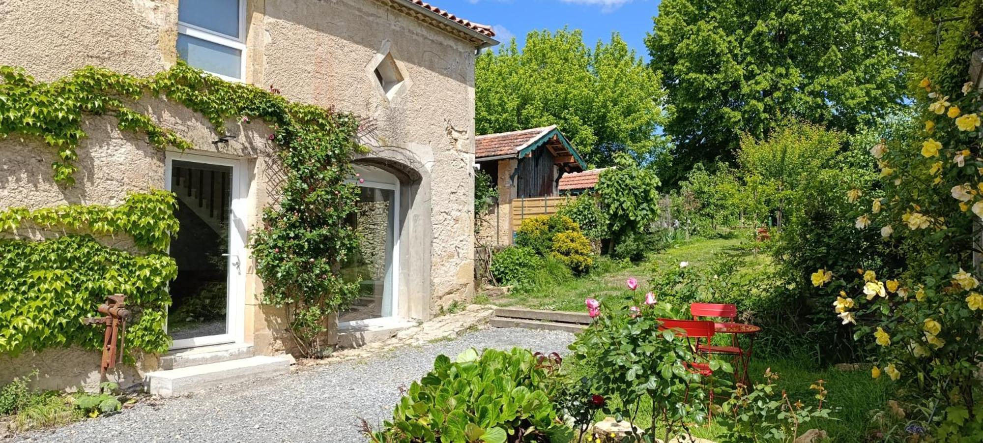 Maison Irondas Saint-Pierre-d'Aurillac Luaran gambar