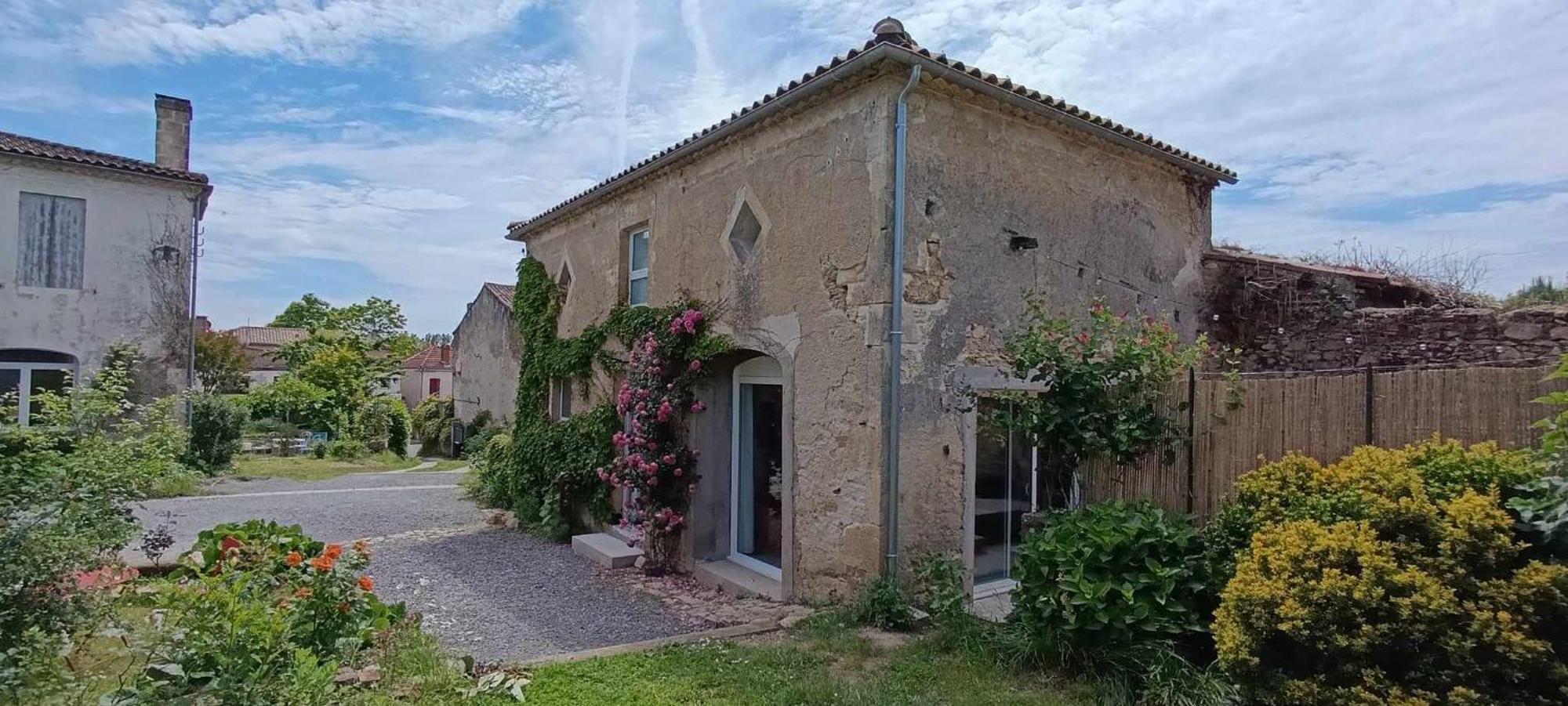 Maison Irondas Saint-Pierre-d'Aurillac Luaran gambar